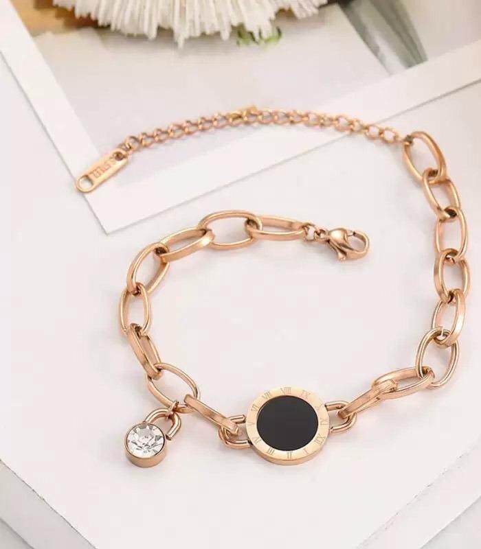 Women's Chain Bracelet – Elegant & Stylish